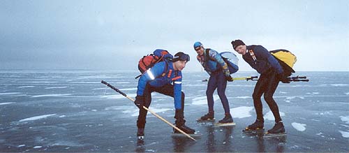 Vättern, ice skating 2003