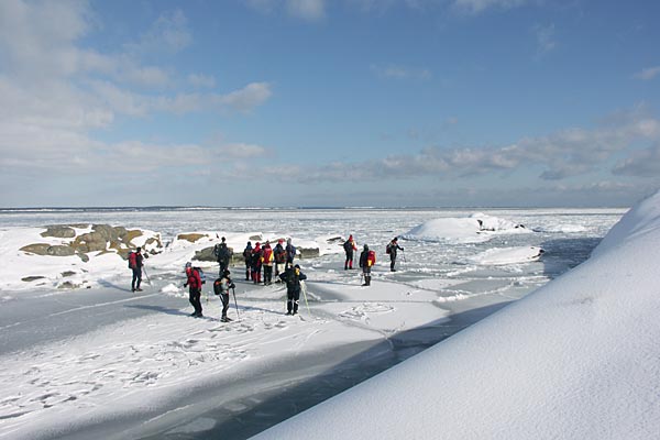 Ice skating on Yttre Hållsfjärden.