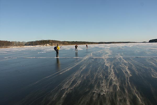 Lake Mälaren, ice skating.