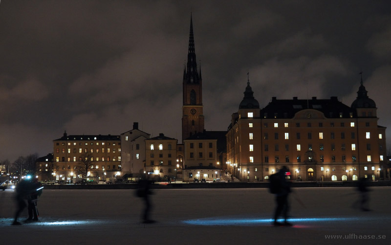 Ice skating in Stockholm city, Riddarholmen