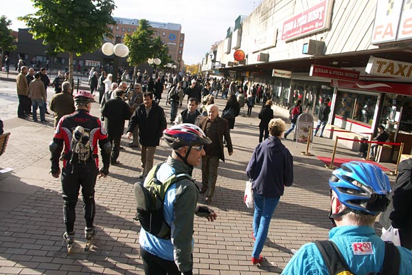 An autumn tour on inline skates