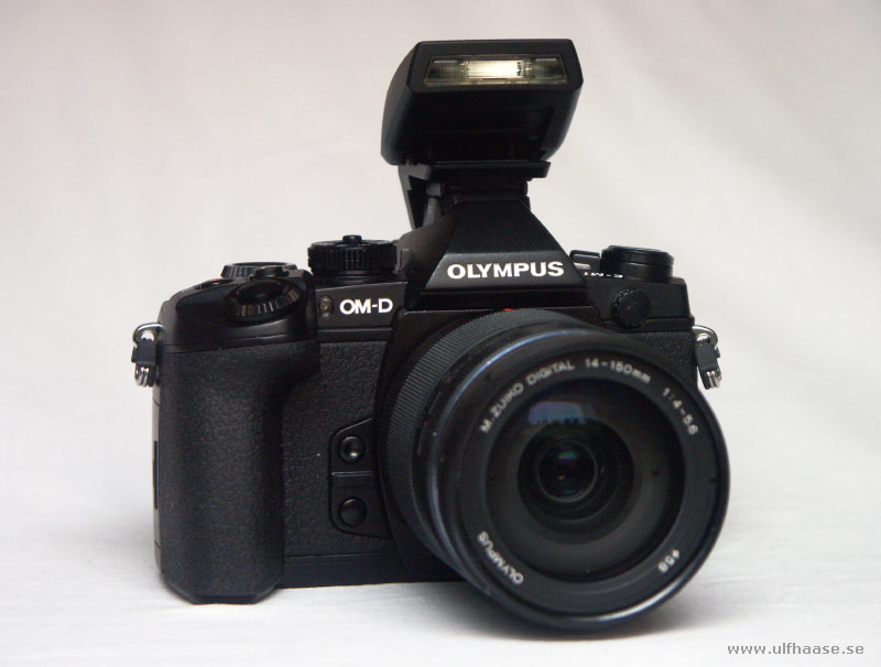 Olympus OM-D E-M1, flash FL-LM2