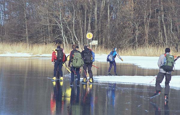 Ice skating on Björköfjärden and Lidöfjärden.