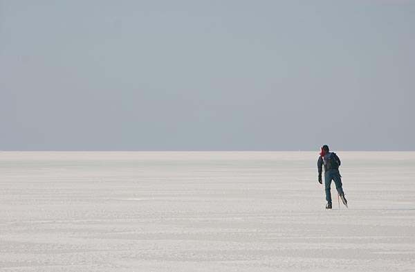 Vättern, ice skating 2006