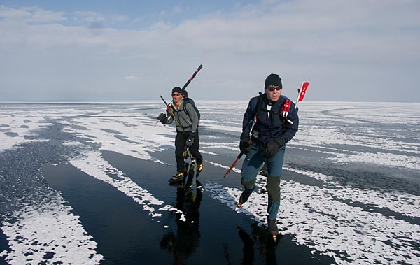 Vättern, ice skating 2006