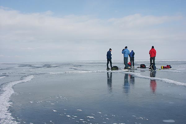 Vättern, ice skating 2006