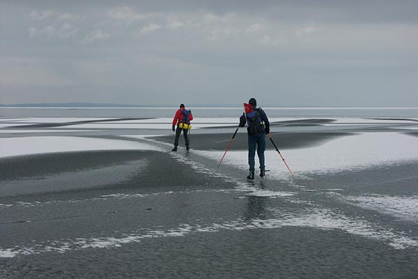 Vättern, ice skating 2006