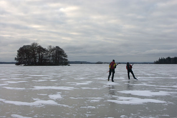 Lilla Mälarrundan, ice skating