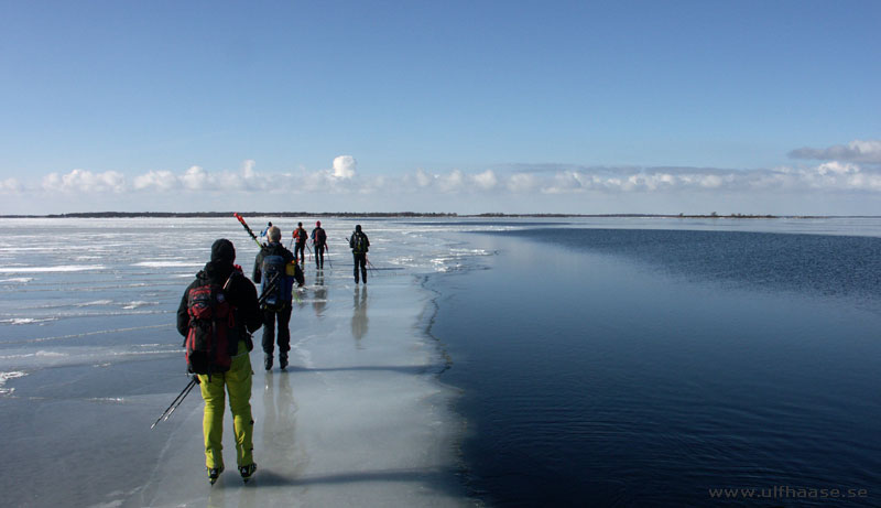 Ice skating in the Stockholm archipelago