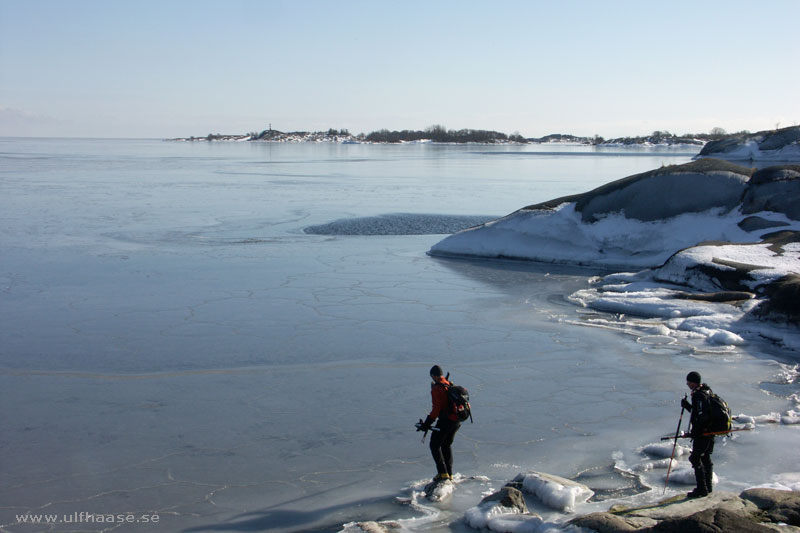 Ice skating in the Stockholm archipelago