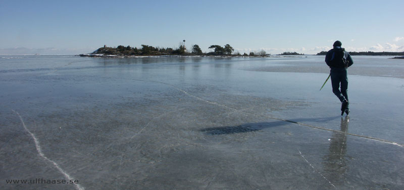 Vänern, ice skating 2013