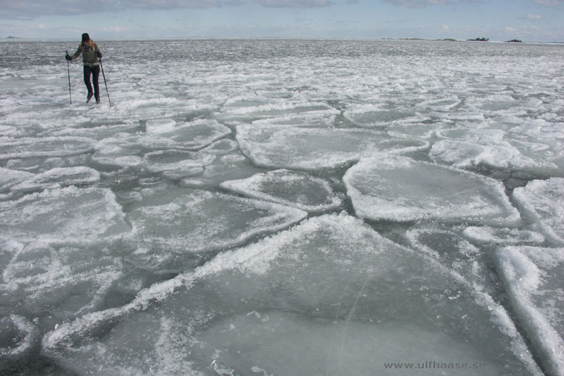 Vänern, ice skating 2013