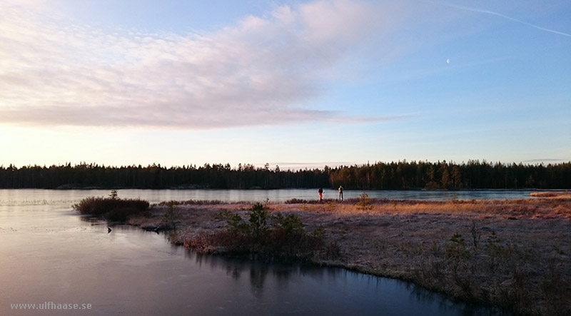 Ice skating the area of Skinnskatteberg