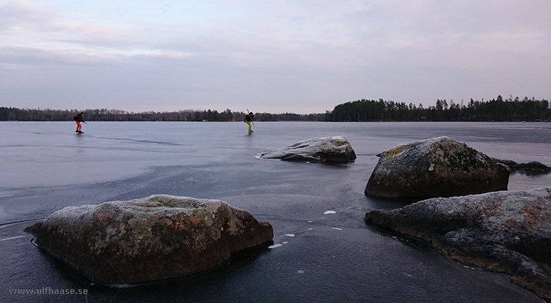 Ice skating the area of Skinnskatteberg