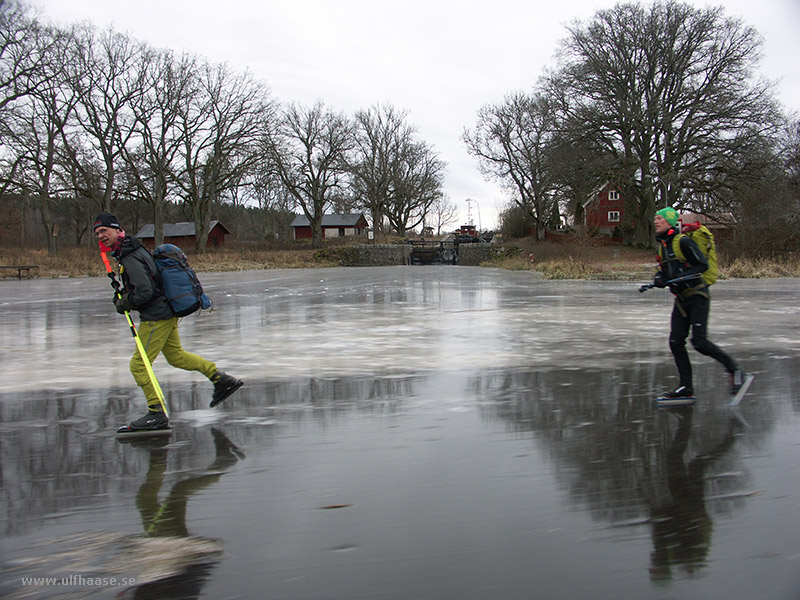 Ice skating on Arboga River/Arbogaån 2015.