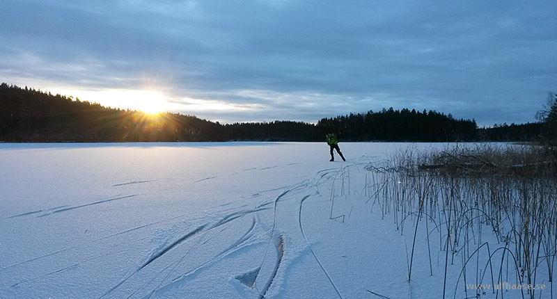 Ice skating on Lake Fjärden in Gästrikland