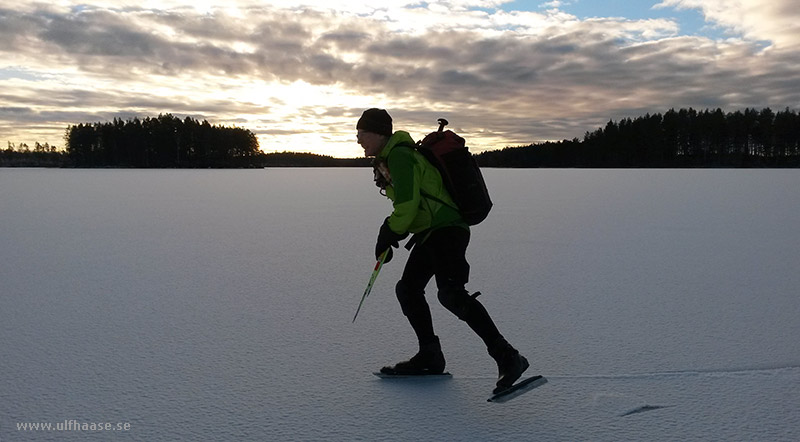 Ice skating on Lake Fjärden in Gästrikland