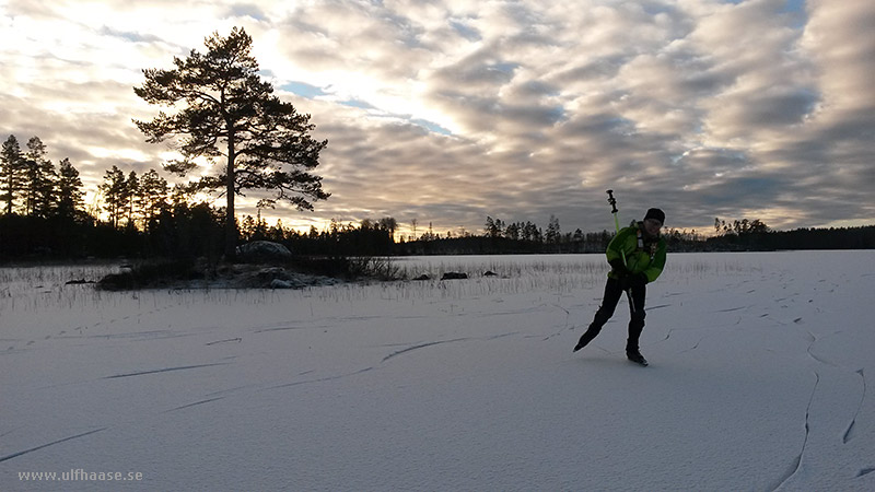 Ice skating on Lake Fjärden in Gästrikland