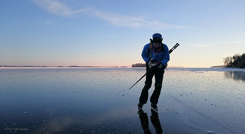 Ice skating on Lake Mälaren 2016.