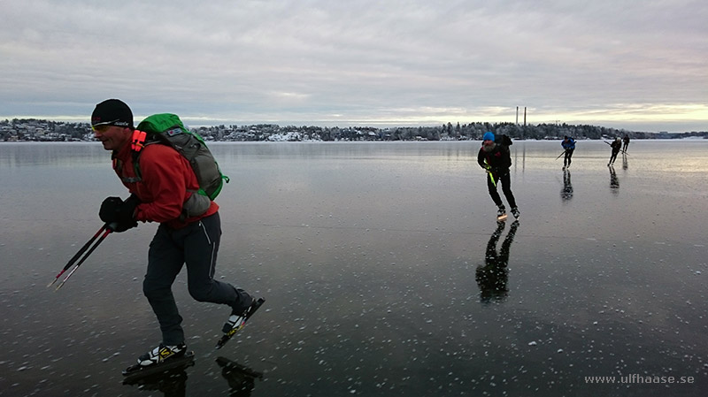 Ice skating on Lake Mälaren 2016.