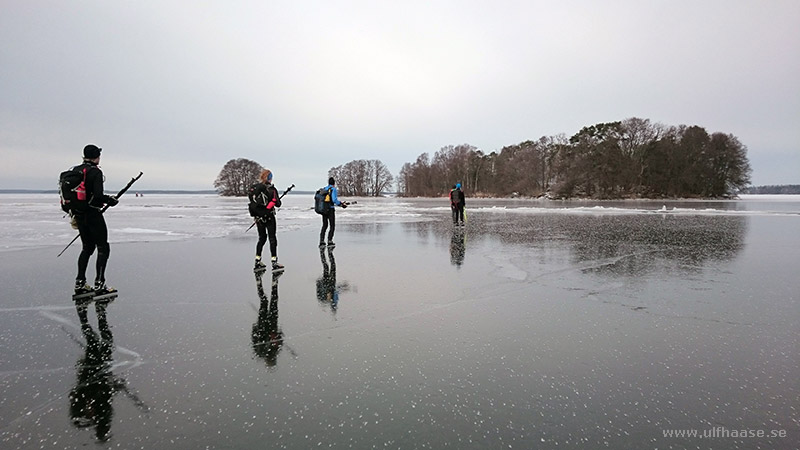 Ice skating on Lake Mälaren 2016.