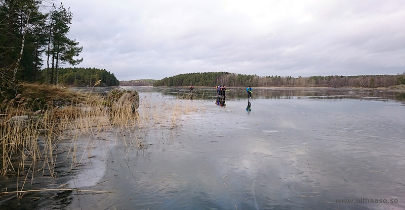 Ice skating on lake Båven 2016.