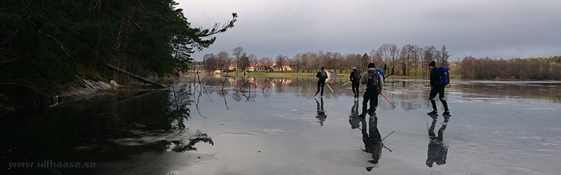 Ice skating on lake Båven 2016.