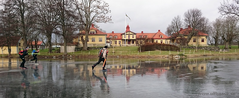 Ice skating on lake Båven 2016.