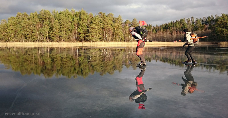 Ice skating on lake Båven 2016.