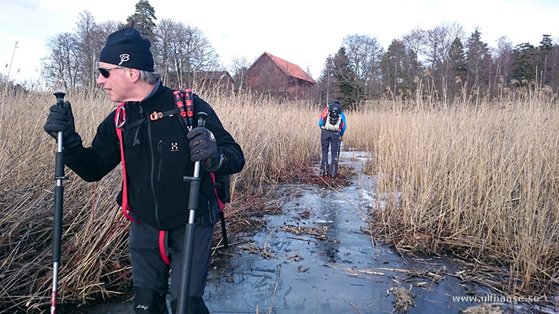 Ice skating on lake Långhalsen 2016.