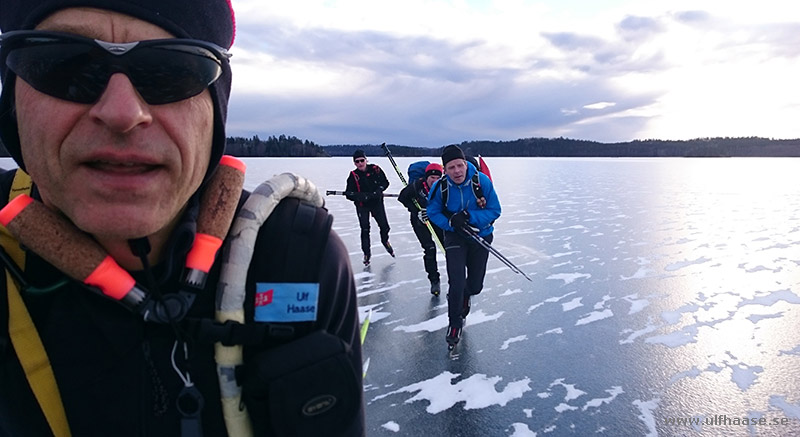 Ice skating on lake Båven 2016.