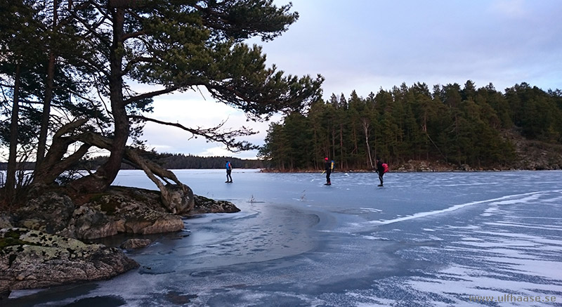 Ice skating on lake Båven 2016.