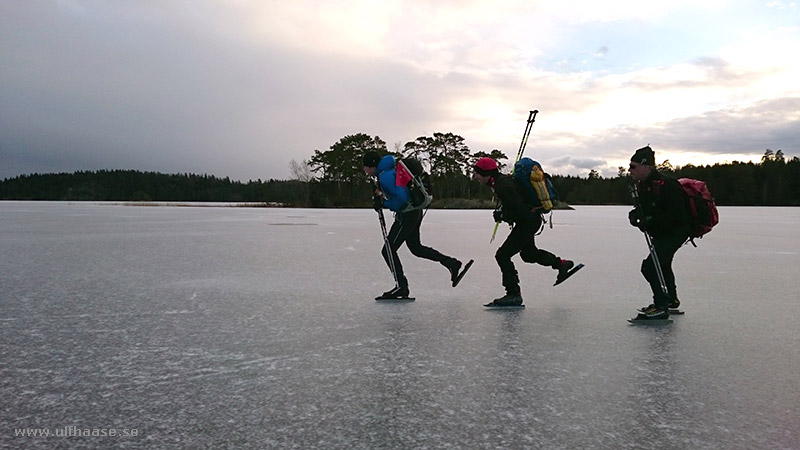 Ice skating on lake Båven 2016.