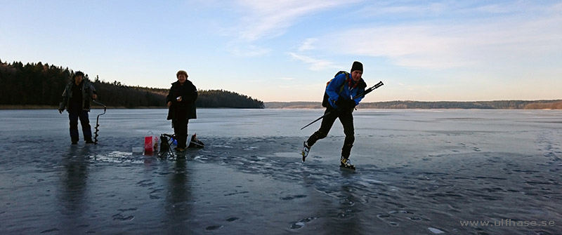 Ice skating on Lake Mälaren, March 2016.