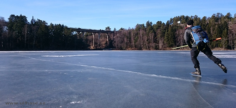 Ice skating on Lake Mälaren, March 2016.