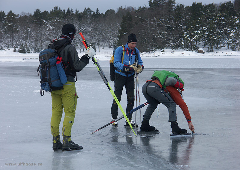 Ice skating in the Stockholm archipelago 2016.