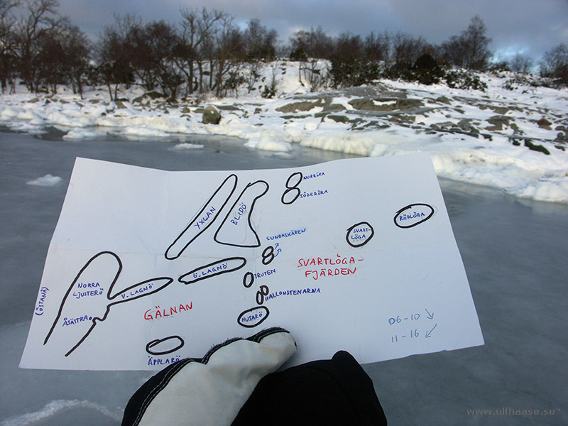 Ice skating in the Stockholm archipelago 2016.