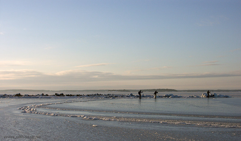 Ice skating in the Stockholm archipelago 2016.