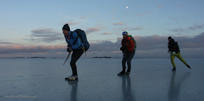 Ice skating in the Stockholm archipelago 2016.