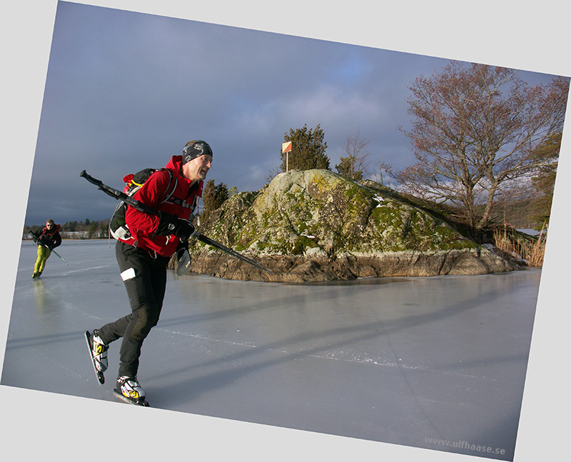 Stora Båvenrundan, ice skating.