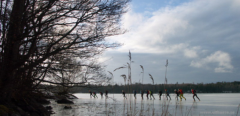 Stora Båvenrundan, ice skating.