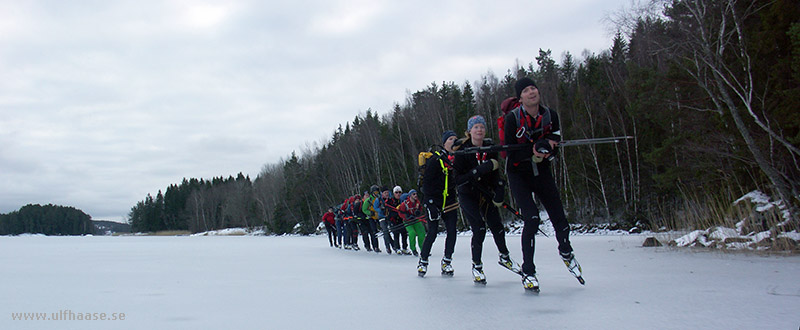 Stora Båvenrundan, ice skating.