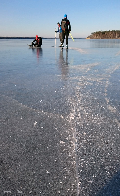 Ice skating in the Stockholm archipelago, Singöfjärden and Galtfjärden.