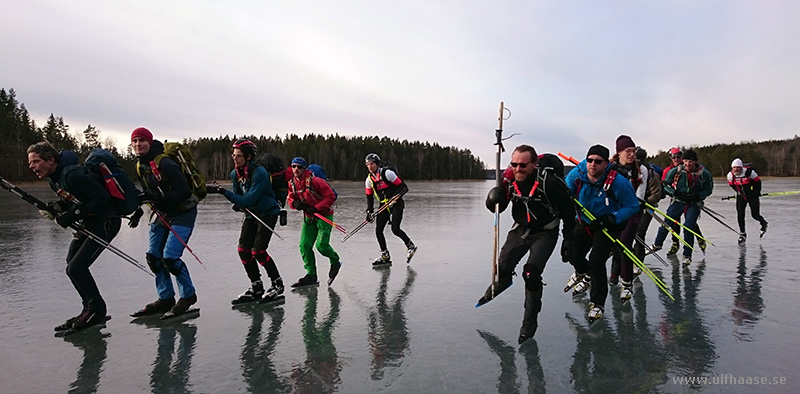 Ice skating on Hövern, Lången, Borken, Såken, Vindommen, Storsjön and Rammen.