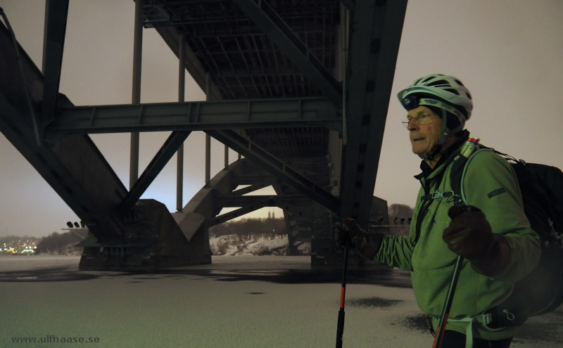 Ice skating in Stockholm city, Västerbron